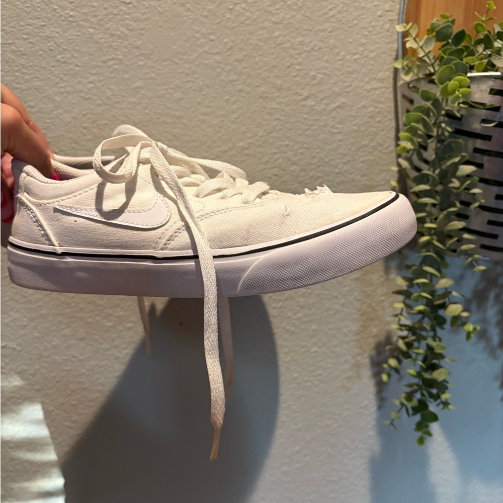 Nike Women’s 6.5 SB Chron 2 Canvas